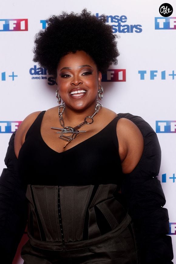 Face à l'inquiétude de sa communauté, peu habituée à la voir si triste, elle s'est expliquée 

Mel Charlot - Photocall pour le lancement de la nouvelle saison de l'émission "Danse avec les stars 2024 (DALS)" à la Tour TF1 à Boulogne-Billancourt. Le 25 janvier 2024
© Christophe Clovis / Bestimage