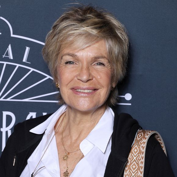 Exclusif - Véronique Jannot au photocall lors du festival du cinéma français & gastronomie à Aix-les-Bains; le 4 juin 2025.

PHoto : Denis Guignebourg / Bestimage