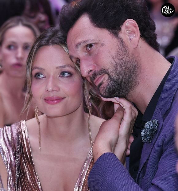 La joie a cédé sa place à la tristesse et la colère. Heureusement, Gennifer Demey peut compter sur le soutien de son époux et de sa famille...

Eric Antoine et Gennifer Demey à la soirée de gala du 10ème anniversaire de l’association "Les Bonnes Fées" à l’Hôtel The Peninsula Paris, le 8 octobre 2025. Crédit Rachid Bellak/Bestimage