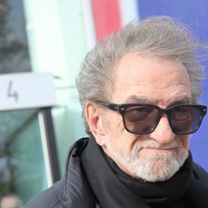 Eddy Mitchell quitte les studios de Radio France à Paris le 7 novembre 2022
© Jonathan Rebboah / Panoramic / Bestimage