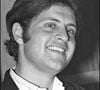 Jonathan Dassin continue ainsi de faire vivre sa passion pour la musique, lui qui est le fils de Joe Dassin, l'inoubliable interprète de nombreux succès de la chanson française.

Joe Dassin  AGENCE / BESTIMAGE