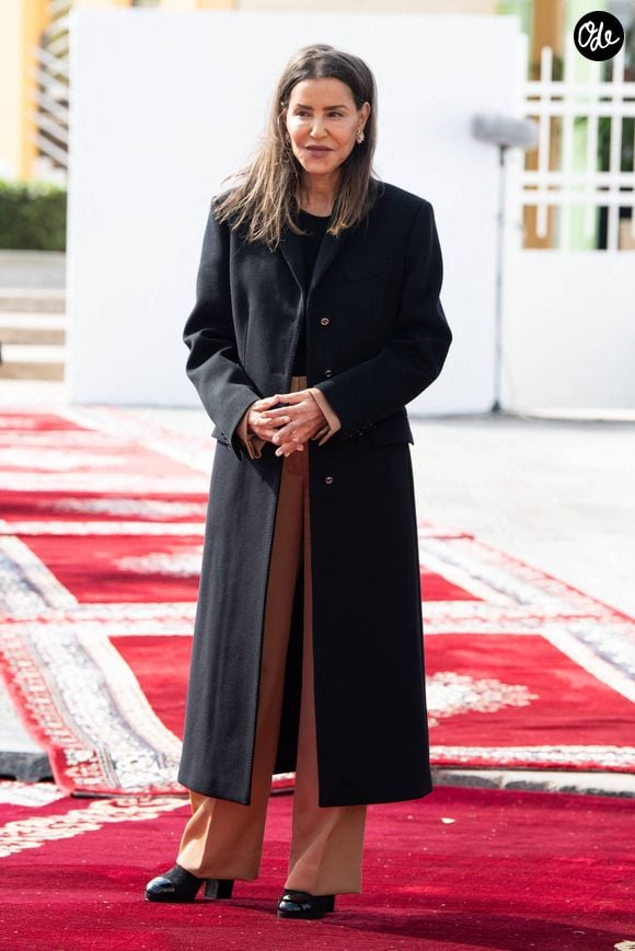 La princesse Lalla Meryem du Maroc, présidente de l’Observatoire national des droits de l’enfant (ONDE), et la première dame Brigitte Macron procédent au lancement de la campagne de lutte contre le harcèlement en milieu scolaire et le cyberharcèlement, au collège Abi Dar Al Ghifari à Rabat, Maroc, le 29 octobre 2024. © Jeanne Accorsini/Pool/Bestimage