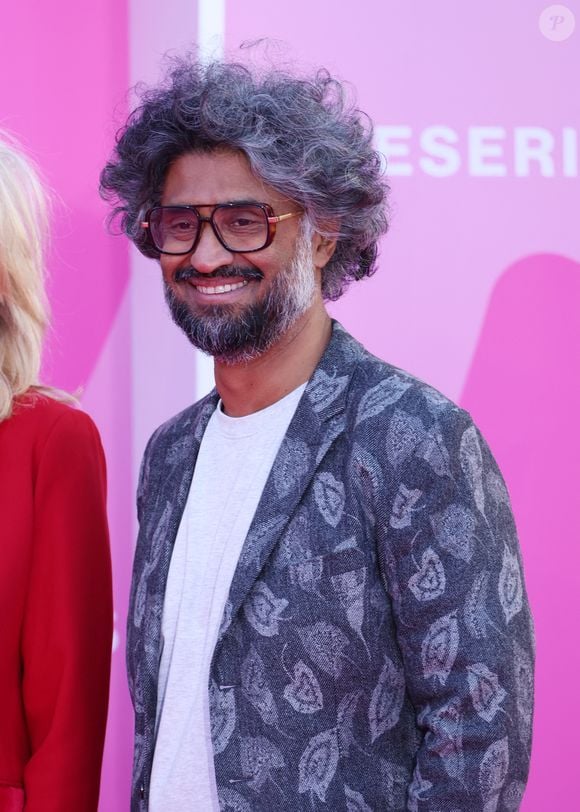 Sébastien Folin au photocall de la soirée d'ouverture du festival Canneseries saison 8 au palais des festivals à Cannes le 24 avril 2025.
© Denis Guignebourg / Bestimage