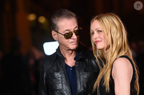 Etienne Daho et Vanessa Paradis assistent au défilé Chanel Womenswear printemps/été 2026 dans le cadre de la Fashion Week de Paris le 06 octobre 2025 à Paris, France. Photo par Franck Castel/ABACAPRESS.COM