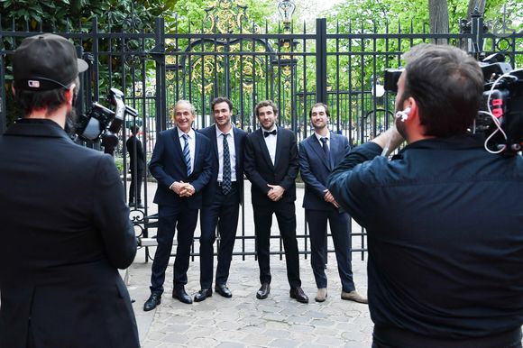La famille Kretz : "L'Agence" sur TMC  : Olivier Kretz et ses enfants Valentin, Martin et Louis - Soirée de gala des 50 ans de la Fondation Claude Pompidou à l'Hôtel Marcel Dassault à Paris le 12 avril 2022. Rachid Bellak / LMS / Bestimage