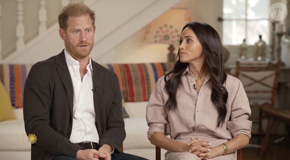 Le prince Harry, duc de Sussex et Meghan Markle, duchesse de Sussex, lors d'une interview pour l'émission CBS News Sunday Morning, diffusée le 4 août 2024. Lors de ce programme, le couple princier a évoqué leurs enfants, Archie Harrison, 5 ans et Lilibet Diana, 3 ans et leur volonté de les protéger des dangers du web. JLPPA / Bestimage
