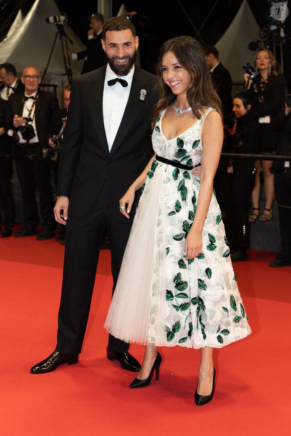Karim Benzema et sa compagne Lyna Khoudri lors de la montée des marches du film « 13 jours 13 nuits » lors du 78ème Festival International du Film de Cannes. Le 23 mai 2025
© Jacovides-Moreau / Bestimage