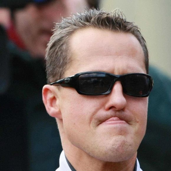 Le pilote souffrait notamment d'une hémorragie interne...

Michael Schumacher au volant d'une voiturette à Kerpen, Allemagne, le 13 décembre 2009. Photo by Herbet Bucco/Action Press/Cameleon/ABACAPRESS.COM