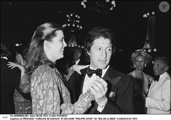 La Princesse Caroline de Monaco et son mari Philippe Junot au Bal de la Rose, le 29 mars 1978.
©PATERSON / BESTIMAGE