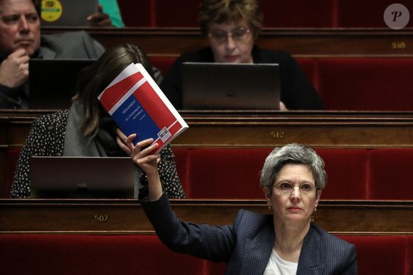 Sandrine Rousseau, députée EELV lors de la dernière journée de débat du projet de loi sur les retraites à l'Assemblée nationale, Paris, le 17 février 2023  © Stéphane Lemouton / Bestimage
