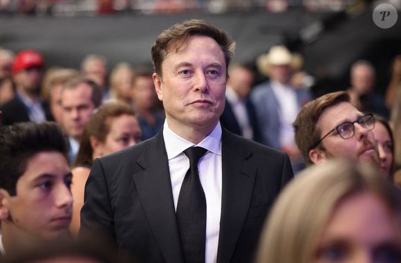 21 September 2025, Glendale, Arizona, USA: ELON MUSK au Charlie Kirk Memorial au State Farm Stadium à Glendale, Arizona. © Gage Skidmore/ZUMA Press Wire