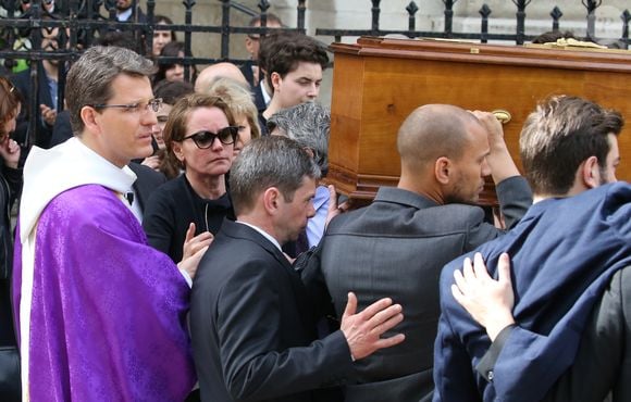 Cendrine Dominguez - Sorties des obsèques de Patrice Dominguez en la basilique Sainte Clotilde à Paris. Le 16 avril 2015
©Jacovides - Clovis / Bestimage