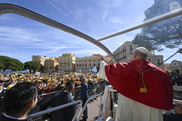 Le Pape Léon XIV (Pape Leon XIV) lors d'une réunion avec la communauté catholique dans la cathédrale de l'Immaculée Conception, à Monaco, le 28 mars 2026 © ANSA via ZUMA Press / Bestimage