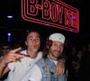 Raphaël Friant, le fils du DJ Bob Sinclar, a notamment laissé plusieurs émojis en forme de flammes.

Bob Sinclar avec son fils Raphaël Le Friant - Bob Sinclar aux platines lors de la soirée B-Boy Ish au Pavillon Tilsitt à Paris le 10 juin 2026.

© Philippe Baldini/Bestimage