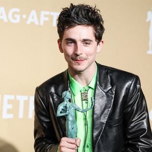 Timothée Chalamet au photocall des lauréats (pressroom) de la 31ème édition des SAG Awards (Screen Actors Guild Awards) au Shrine Auditorium de Los Angeles, Californie, Etats-Unis, le 23 février 2025. © RALL/Backgrid USA/Bestimage