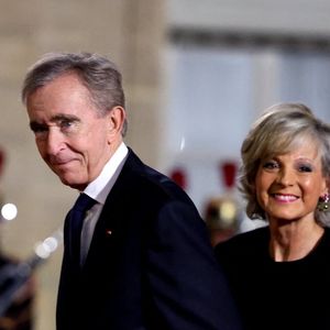 Bernard Arnault, Pdg de LVMH et sa femme Hélène Mercier-Arnault lors de l'accueil par le couple présidentiel français du président du Kazakhstan au palais de l'Elysée à Paris pour un dîner d'état.
Dominique Jacovides / Bestimage