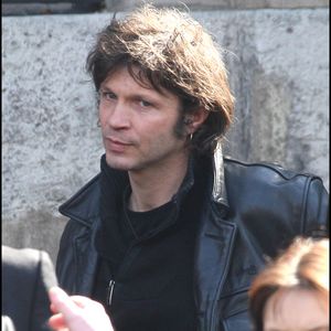 Bertrand Cantat  - Obsèques d'Alain Bashung en l'église Saint Germain des Près.  2009 (CYRIL MOREAU / BESTIMAGE).