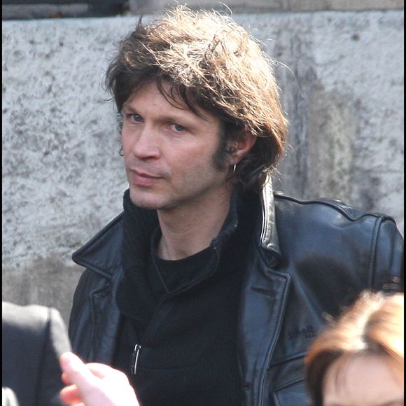 Bertrand Cantat  - Obsèques d'Alain Bashung en l'église Saint Germain des Près.  2009 (CYRIL MOREAU / BESTIMAGE).