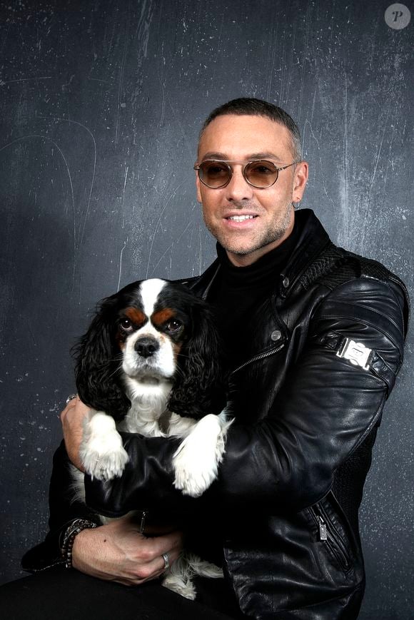 Portrait de Maxime Dereymez (avec son chien Fox Trot)  lors de l'enregistrement de l'émission "Chez Jordan" à Paris le 7 février 2022.

© Cédric Perrin / Bestimage