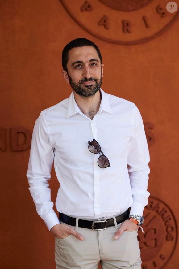 Mais alors en quoi consiste le meilleur régime alimentaire ? 

Jimmy Mohamed au village lors des Internationaux de France de tennis de Roland Garros 2024, à Paris, France, le 26 mai 2024.
© Jacovides-Moreau/Bestimage