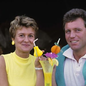 Il a révélé sa bisexualité à la télévision dans les années 1980.

En Vacances en Corse, Bruno Masure et sa femme Cathy le 7 août 1985.©Bestimage