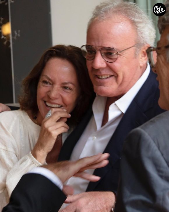 Si Cendrine Dominguez a refait sa vie Jean-Christophe, qu'elle a épousé, elle ne supporte pas que les gens face au deuil se fasse presser pour avancer et passer à autre chose 

Cendrine Dominguez et son mari Jean-Christophe