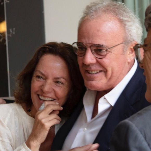 Si Cendrine Dominguez a refait sa vie Jean-Christophe, qu'elle a épousé, elle ne supporte pas que les gens face au deuil se fasse presser pour avancer et passer à autre chose 

Cendrine Dominguez et son mari Jean-Christophe