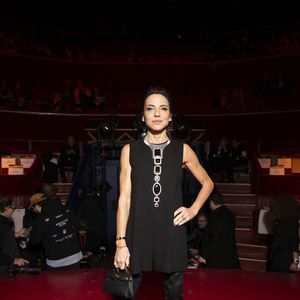 Ce n'est qu'un peu de coke. Ce n'est pas tous les jours. J'arrête quand je veux. Je gère." Avec le recul, son constat est radical : "La vérité, c'est qu'on ne gère rien."

Sandra Sisley au défilé Stéphane Rolland "Collection Haute Couture Printemps/Eté 2026" lors de la Fashion Week de Paris,le 27 janvier 2026
Pierre Perusseau / Bestimage