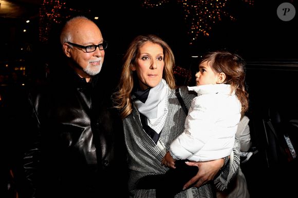 La chanteuse canadienne Céline Dion et son mari René Angelil sont aperçus quittant leur hôtel avec leurs fils René et les jumeaux Eddy et Nelson à l'hôtel Four Seasons George V à Paris, France, le 30 novembre 2012. Photo ABACAPRESS.COM