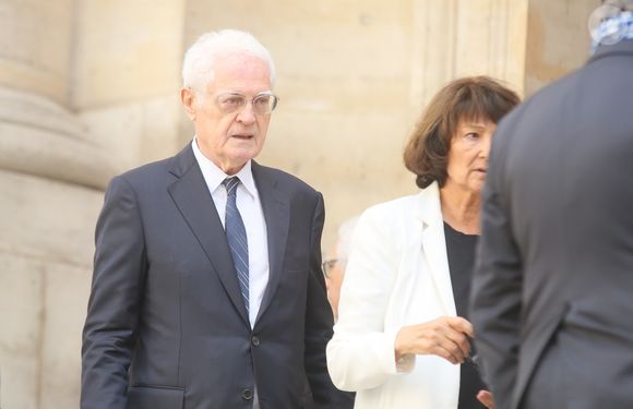 Lionel Jospin et sa femme Sylviane Agacinski - Obsèques de Jean-Marc Thibault en l'église Saint-Roch à Paris le 11 juin 2017.
Agence / Bestimage