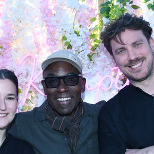 Exclusif - la cheffe Philippine Jaillet (top chef), Lucien Jean-Baptiste, le chef Charles Neyers (top chef) - Le rooftop du Kimpton St Honoré Paris accueille tous les dimanches "Fifi & Charles" (les chefs Philippine Jaillet et Charles Neyers).  Le 9 avril 2025. © Rachid Bellak / Bestimage