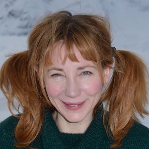 J'ai dit au producteur que tout le monde faisait des séries sous les tropiques, alors pourquoi pas nous ?" s'est-elle amusée dans les colonnes de Télé Poche, dimanche 3 mai. 

Julie Depardieu assiste au photocall du Jury Fiction dans la neige lors du 20e Festival des Créations Télévisuelles de Luchon a Luchon, France, le 09 Fevrier 2018. Photo par Aurore Marechal/ABACAPRESS.COM