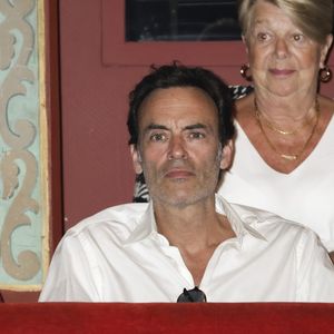 Anthony Delon - Concerto pour la paix de Omar Harfouch au théâtre de Béziers le 8 mai 2025. Aujourd’hui, au Théâtre Municipal de Béziers, une salle comble assistait à un événement attendu : le retour d’O. Harfouch dans la ville où tout a commencé pour son Concerto pour la Paix. © Jack Tribeca / Bestimage