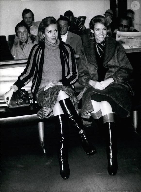 Les deux soeurs nées le 20 août 1936 se sont tournées dans les années 50 dans le milieu du cabaret avant de choisir le music-hall comme carrière. 

17/11/2025 Décès - Les sœurs jumelles Kessler, vedettes des années 60, meurent le même jour à 89 ans - (Credit Image: ? Keystone Press Agency/ZUMA Press Wire)