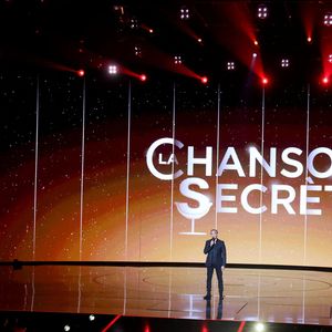 Exclusif - Nikos Aliagas lors de l'enregistrement de l'émission "La chanson secrète N°14", présentée par Nikos Aliagas et diffusée le 26 décembre sur TF1, à Paris le 9 décembre 2025. © Jacovides-Moreau/Bestimage