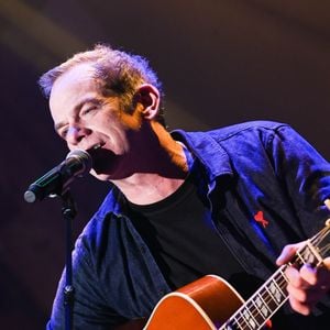 Exclusif - Le chanteur québécois Garou lors du premier concert de sa tournée 2021/2022 dans toute la France, à la Salle Pleyel à Paris, France, le 7 octobre 2021. © Coadic Guirec/Bestimage