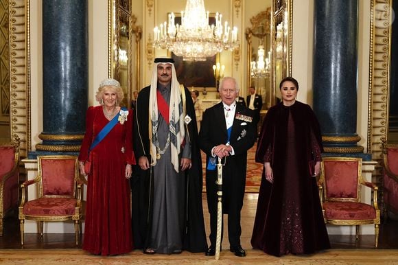 Le roi Charles III d'Angleterre et Camilla Parker Bowles, reine consort d'Angleterre - L'émir du Qatar Tamim ben Hamad Al-Thani et sa femme au dîner d'Etat au palais de Buckingham lors de sa visite d'Etat au Royaume-Uni, le 3 décembre 2024.