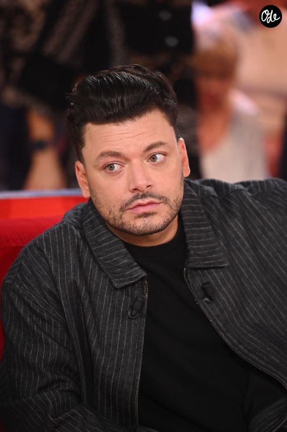 Exclusif - Kev Adams lors de l'enregistrement de l'émission Vivement dimanche au studio Rive gauche, présentée par M.Drucker et diffusée le 4 octobre sur France 3, à Paris, France, le 30 septembre 2026. © Guillaume Gaffiot/Bestimage