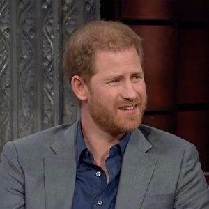 Le prince Harry donne une interview sur le plateau de Stephen Colbert à propos de la vie après la mort. Photo par JLPPA / Bestimage