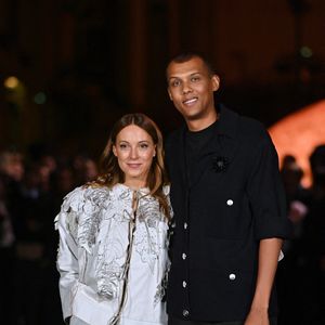 Coralie Barbier et Stromae assistent au défilé Chanel Womenswear printemps/été 2026 dans le cadre de la Fashion Week de Paris le 06 octobre 2025 à Paris, France. Photo par Franck Castel/Abaca