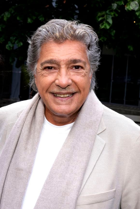 Ainsi, tout va pour le mieux aujourd'hui pour l'artiste.

Frédéric François lors de la soirée hommage pour le cinquantième anniversaire de la mort de Mike Brant chez Warner Music France à Paris le 24 avril 2025.

© Cyril Moreau- Cédric Perrin / Bestimage