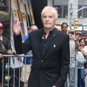 New York – Le chanteur Michael Bolton sort le grand jeu en apparaissant impeccable lors de son passage captivant dans l’émission Good Morning America, en plein cœur de New York. 17/07/2023



Photo : Backgrid USA / Bestimage