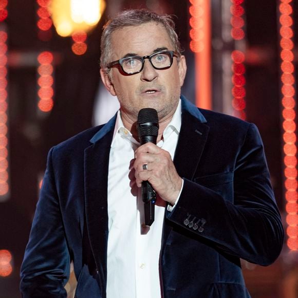 Il a été condamné à 1200 euros d'amende, une annulation de son permis de conduire et la confiscation de son véhicule.

Exclusif - Christophe Dechavanne lors de l'enregistrement de la soirée "Les 30 ans du sidaction - la soirée événement" au Grand Rex à Paris diffusée le 23 mars 2024 sur France 2
© Cyril Moreau / Coadic Guirec / Bestimage