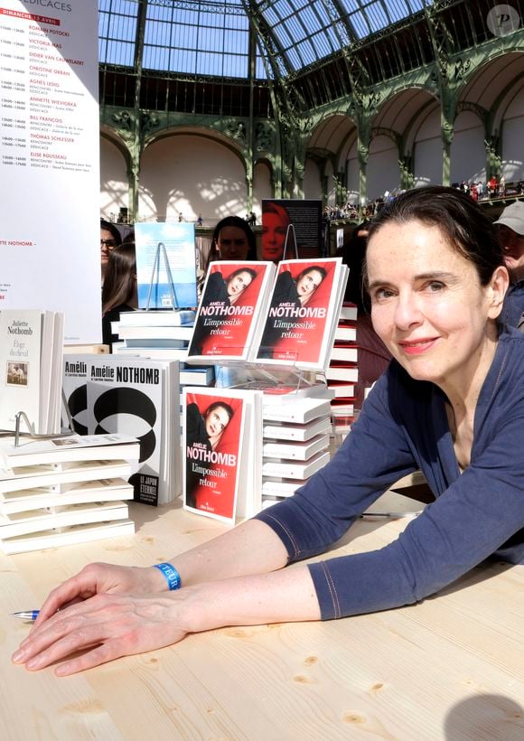 Amelie Nothomb - Festival du Livre de Paris 2025 au Grand Palais à Paris le 11 avril 2025.
© Cédric Perrin / Bestimage