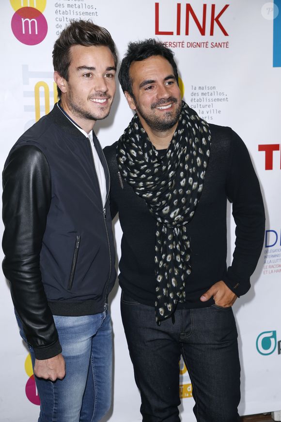 Alex Goude et son mari Romain au photocall de la 1ère cérémonie des "Out d'Or", le premier gala de la visibilité LGBT, à la Maison des Métallos à Paris, le 29 juin 2017. 
© Giancarlo Gorassini/Bestimage