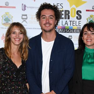 Les deux comédiens se sont mariés le 23 mai 2026 au Monastère de Ségries.

Élodie Varlet, Jérémie Poppe, Stéphanie Pareja lors de la 8ème saison des Héros de la TV à Beausoleil, le 5 octobre 2019.

© Lionel Urman/Bestimage
