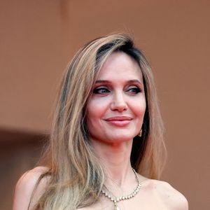 Angelina Jolie - Montée des marches du film " Eddington " lors du 78ème Festival International du Film de Cannes, au Palais des Festivals à Cannes. Le 16 mai 2025
© Jacovides-Moreau / Bestimage