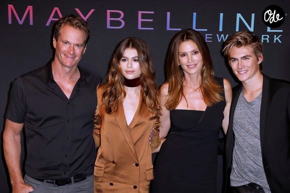 Rande Gerber, sa femme Cindy Crawford et leurs enfants Kaia et Presley - Soirée Maybelline lors de la fashion week à New York, le 8 septembre 2016. 

© Charles Guerin/Bestimage