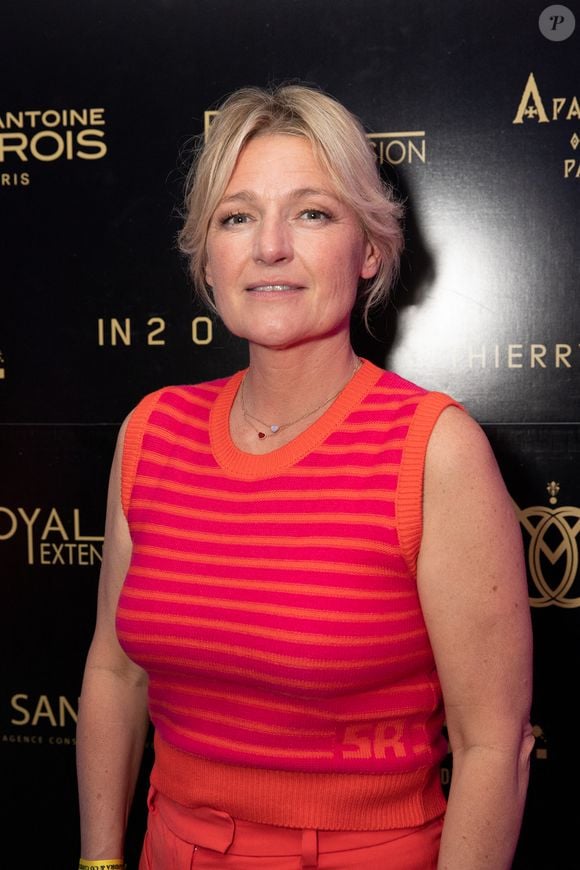 Et pourtant, l'animatrice de 54 ans a connu des variations de poids, particulièrement à l'adolescence. 

Exclusif - Anne-Elisabeth Lemoine - Soirée à la suite Sandra & Co lors du 76ème Festival International du Film de Cannes le 23 mai 2023. © Aurelio Stella/Bestimage