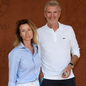 Denis Brogniart et sa femme Hortense au Village lors des Internationaux de France de tennis de Roland Garros 2023, à Paris, en France, le 6 juin 2023.

© Jacovides-Moreau/Bestimage